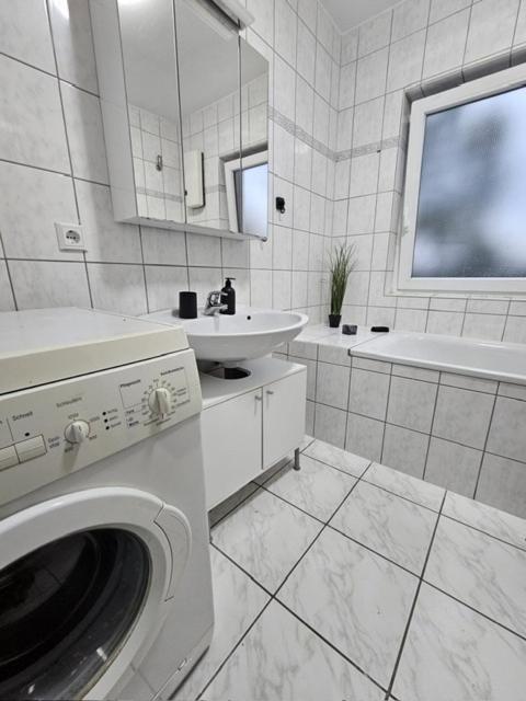 M&L Wohnen 2 Apartment Есен Екстериор снимка