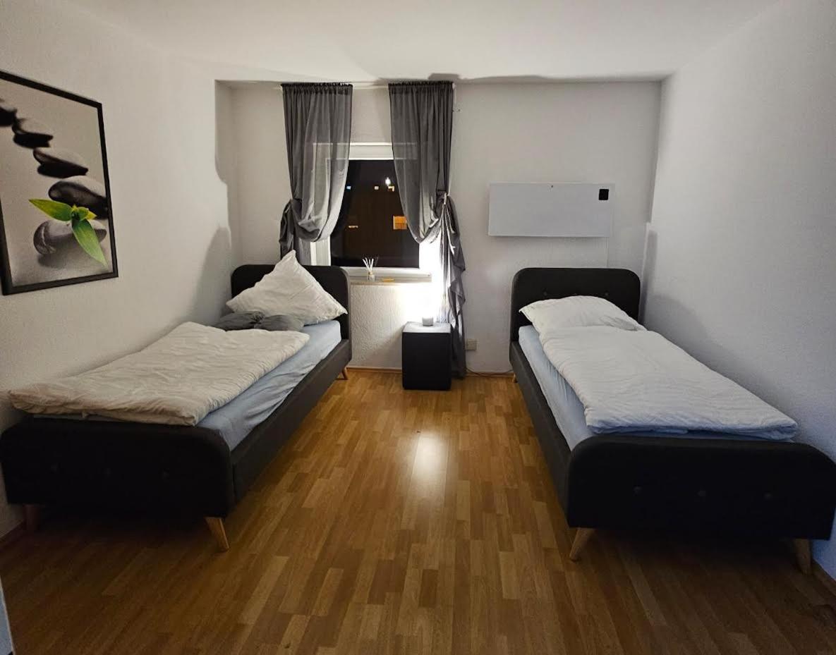 M&L Wohnen 2 Apartment Есен Екстериор снимка